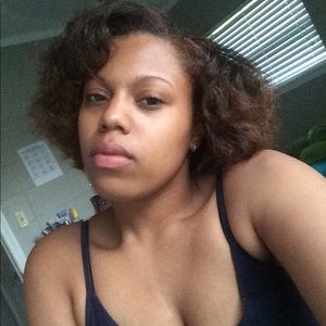 Meet your Posher, Janay